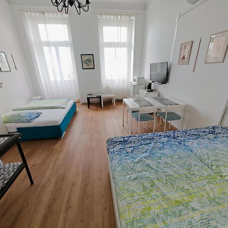 Apartments Katarina Прага Экстерьер фото