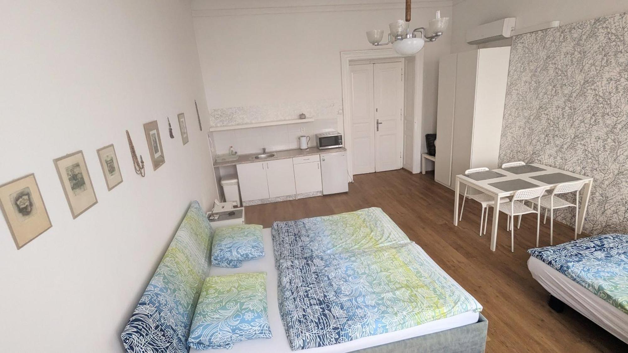 Apartments Katarina Прага Экстерьер фото