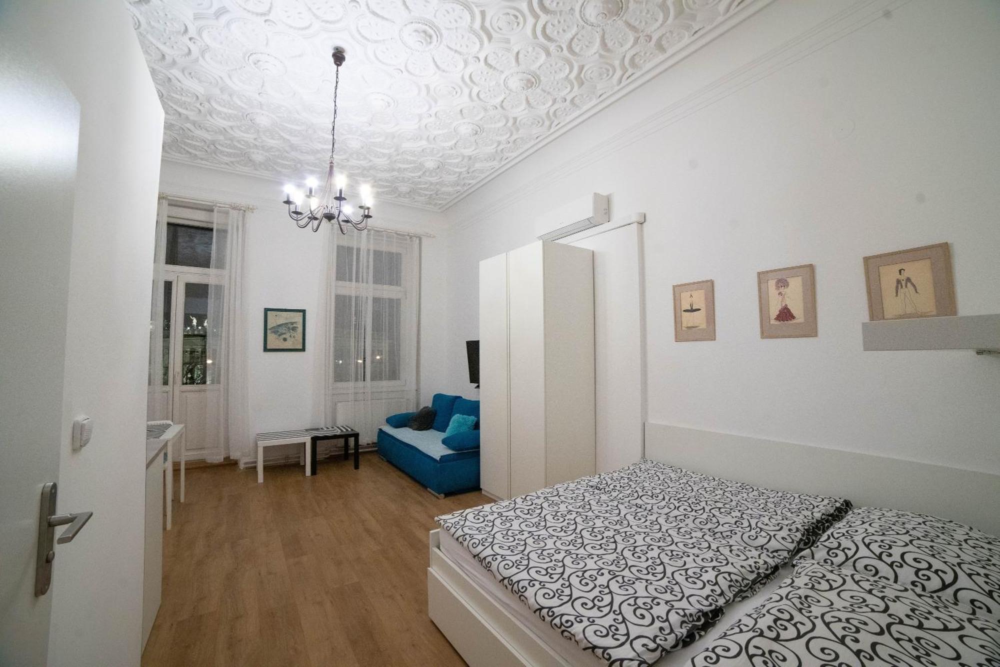 Apartments Katarina Прага Экстерьер фото
